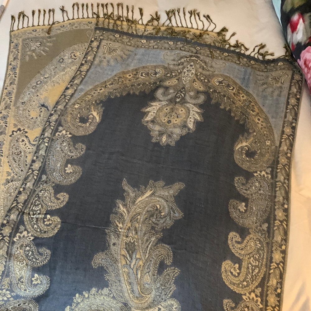 🇮🇹 Italian Pashmina - light blue and gold yarns